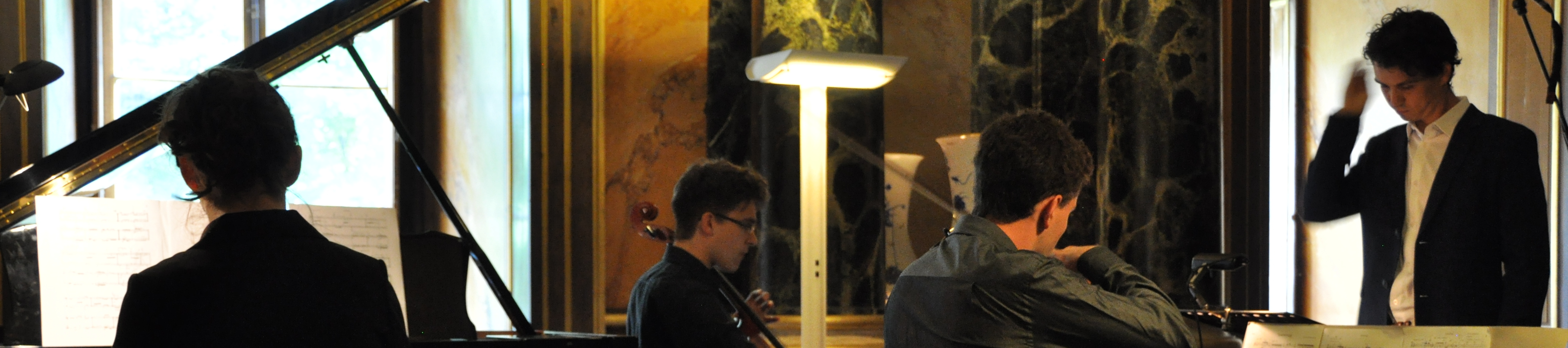 /img/banner/Fontainebleau 9x2.jpeg